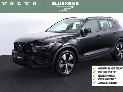 VOLVO XC40 T4 Recharge R-Design - IntelliSafe Assist - Parkeercamera achter - Verwarmde voorstoelen & stuur - Draadloze tel. lader - Parkeersensoren voor & achter - High Performance audio - 19' LMV