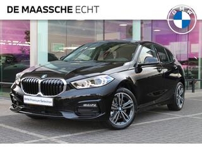 BMW 1-SERIE 118i Sport Line Automaat / Sportstoelen / LED / Live Cockpit Professional / PDC voor + achter / Cruise Control