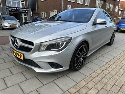 Mercedes-Benz CLA-KLASSE 200 Edition 1 nieuwstaat !! 134.000 km navi airco