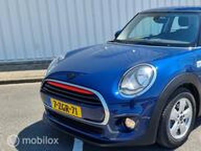 Mini COOPER Mini 1.5 Business 3drs/136pk/navigatie/clima/etc