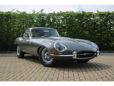 Jaguar E-Type 4.2. FHC S1 (bj 1967)