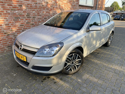 Opel Astra 1.6 Executive