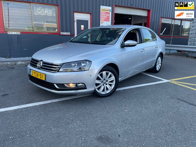 Volkswagen Passat 1.6 TDI Comfortline Executive Edition /DSG AUTOMAAT / NAP OHB / SP VLG /