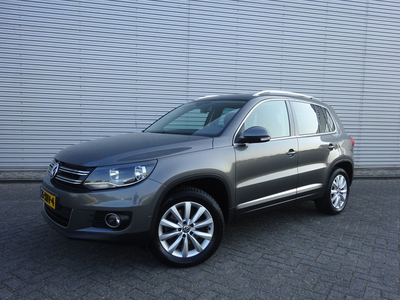 Volkswagen Tiguan 1.4 TSI Sport&Style Navi / Cruise / Climate / Lm velgen