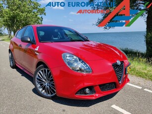 Alfa Romeo Giulietta 1.7 TBi Quadrifoglio Verde | Sportstoelen