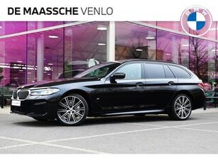 BMW 5-SERIE Touring 530i High Executive M Sport Automaat / Panoramadak / Driving Assistant Professional / Laserlight / Comfortstoelen / Live Cockpit Professional / Adaptief onderstel