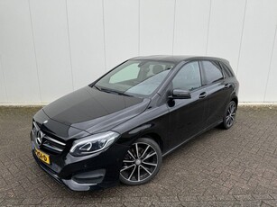 Mercedes-Benz B-klasse 180 Automaat 180 URBAN NIGHT FAMILY EDITION Cruise control - Airco - Artico leder - Navi / Blue tooth - ILS light Zitcomfort pakket - Privacy glass - Comfort onderstel - Zwarte hemel .