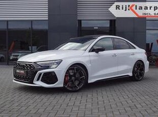 Audi RS3 Limousine 2.5 TFSI Quattro/Panodak/Leer/RS Uitlaat/BenO/Leer/Matr