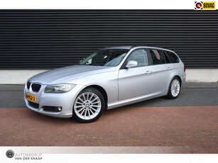 BMW 3-serie Touring 318i Business Line | Clima | Cruise | Navi | PDC | Xenon | Trekhaak | Km rapport |