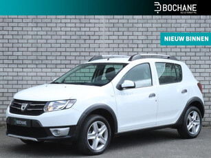 Dacia Sandero Stepway 0.9 TCe 90 Lauréate | Navigatie | Parkeersensoren achter | Trekhaak | Elektrische ramen V+A |