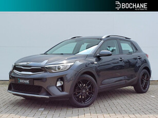 Kia Stonic 1.0 T-GDi 100 DynamicLine Navigatie / Cruise Control / Airco / Lichtmetalen Velgen / Trekhaak / Parkeersensoren