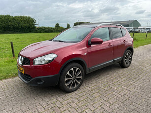 Nissan Qashqai 1.6 panoramadak-achterschade € 5.500,- netto export