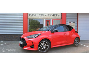 Toyota Yaris 1.5 Hybrid Launch Edition Premium/ Dodehoek detectie / Parkeersensoren / JBL / Head Up