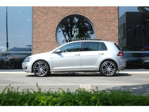 Volkswagen Golf 1.4 TSI GTE Panoramadak, Achteruitrijcamera, Carplay