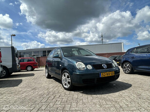 Volkswagen Polo 1.4-16V Athene