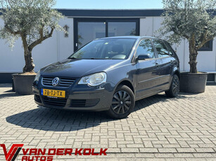 Volkswagen Polo 1.4-16V Sportline 5 Deurs Airco Nieuwe D-Riem