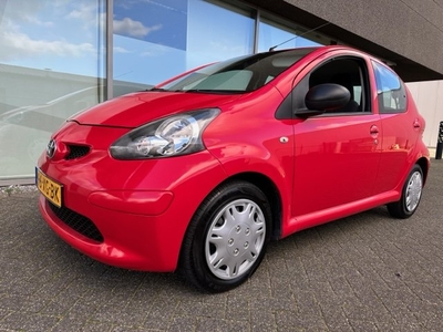 Toyota Aygo 1.0-12V + AIRCO BJ 2007 APK 3-2024