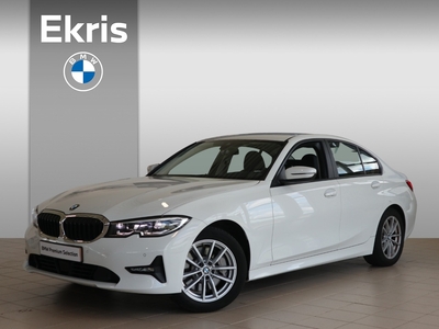 BMW 3-SERIE Sedan 330i Executive / Business Edition / Audio Media Pack / Active Cruise Control / 17