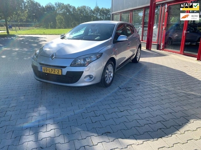 Renault Mégane 1.4 TCE Celsium / PDC / NAVI / KEYLESS /