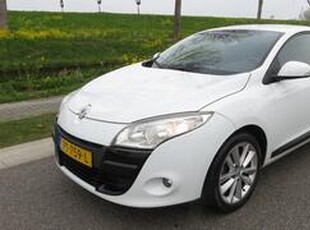 Renault MEGANE Coup? 1.4 TCe ** NAVI ** LEDER ** MOTOR DEFECT **