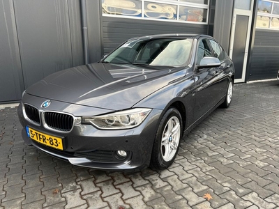 BMW 3-serie 320i High Executive