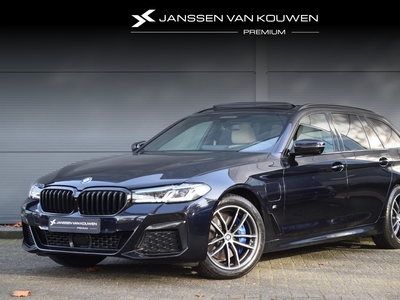 BMW 5-SERIE Touring 530e M Sport / Harman Kardon / Panoramadak / Leder