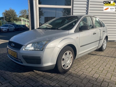 Ford Focus 1.6-16V Champion