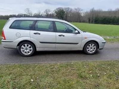 Ford Focus FOCUS; 1.6I-16V-WAGON (bj 2004)