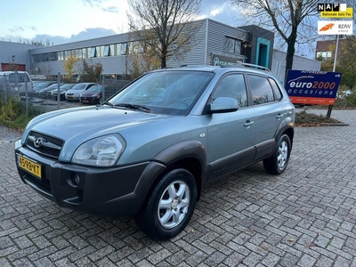 Hyundai Tucson 2.0i Dynamic - AIRCO - - TREKHAAK !