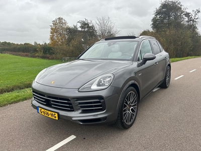 Porsche Cayenne 3.0 E-Hybrid Chrono Navi Leer Pano Trekhaak