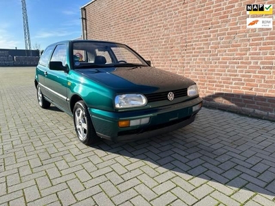 Volkswagen Golf 1.8 GL automaat