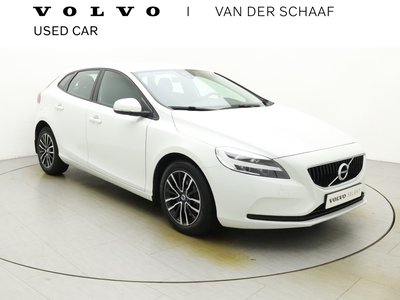 VOLVO V40 T2 122pk Automaat Edition+ / Standkachel / On Call / Stoelverwarming / Trekhaak / PDC Achter / Navigatie / Bluetooth /