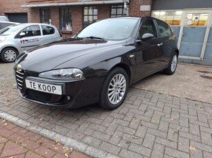 Alfa Romeo 147 1.6 LEDER CLIMA CRUISE