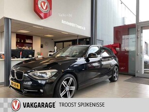 BMW 1 Serie 116i High Executive,Automaat,Schuifkanteldak,Navigatie,Stoelverwarming.Trekhaak,Achteruitrijsensoren,Climate&Cruisecontrol,Bleut