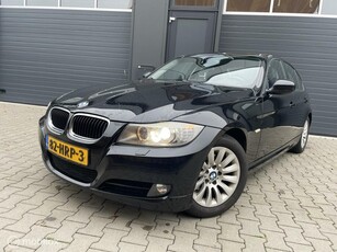 BMW 3-serie 318i High Executive, Leer,Navigatie