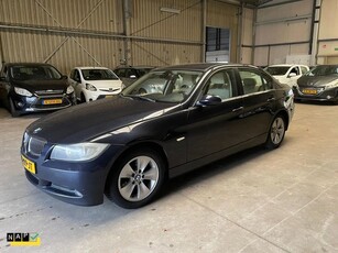 BMW 3-serie 320i Dynamic Executive NaviAirco