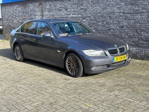 BMW 3-serie 320i Graphite Aut PANO, CRUISE, LEDER