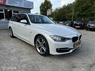 BMW 3-serie Touring 328i Upgrade Edition ORG.NL Auto!!