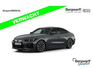 BMW i4 eDrive40 - Facelift - M-Sport Pro - Dak - Driving