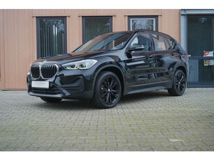 BMW X1 sDrive 18i Sport LED Trekhaak (bj 2022)