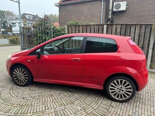 Fiat Grande Punto 1.4-16V Sport wegens inruil verkregen zie