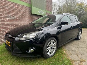 Ford FOCUS Wagon 1.0 EcoB. Lease Ti. (bj 2012)