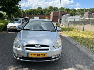 Hyundai Accent 1.4i Dynamic (bj 2009)