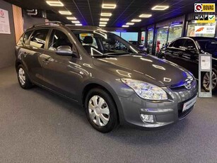 Hyundai i30 CW 1.6i Dynamic | Clima | Slechts 123.000 KM | 1ste Eigenaar | Origineel Nederlandse Auto | Armsteun | IsoFix