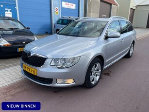 Škoda Superb Combi 1.4 TSI Business 2011 Pano + Navigatie