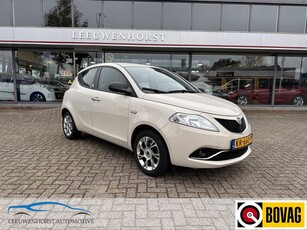 Lancia Ypsilon 0.9 TwinAir AUTOMAAT, Opening Edition, navi