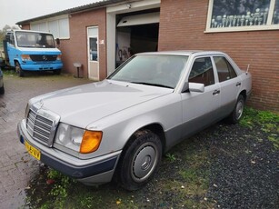 Mercedes-Benz E-Klasse 200-500 230 E (bj 1990)