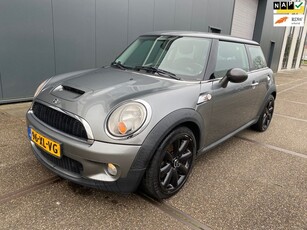 Mini Mini 1.6 Cooper S / NAVIGATIE / AIRCO / APK / NAP /