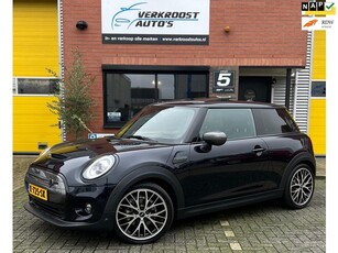 Mini Mini Electric Charged 33 kWh. pano. leer. full option.