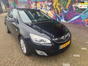 Opel Astra 1.4 Turbo Cosmo navigatie airco sport velgen